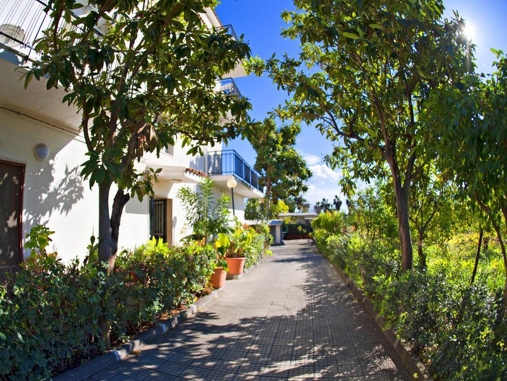 Villa Santantonio Giardini Naxos Esterno foto